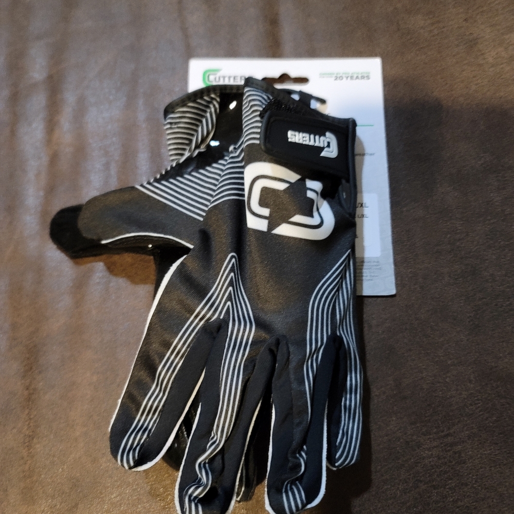 Cutters Black and White Football Gloves